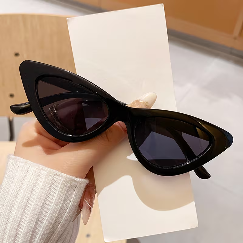 Cat-eye glasses, suitable for themed parties, costume events, and everyday wear.