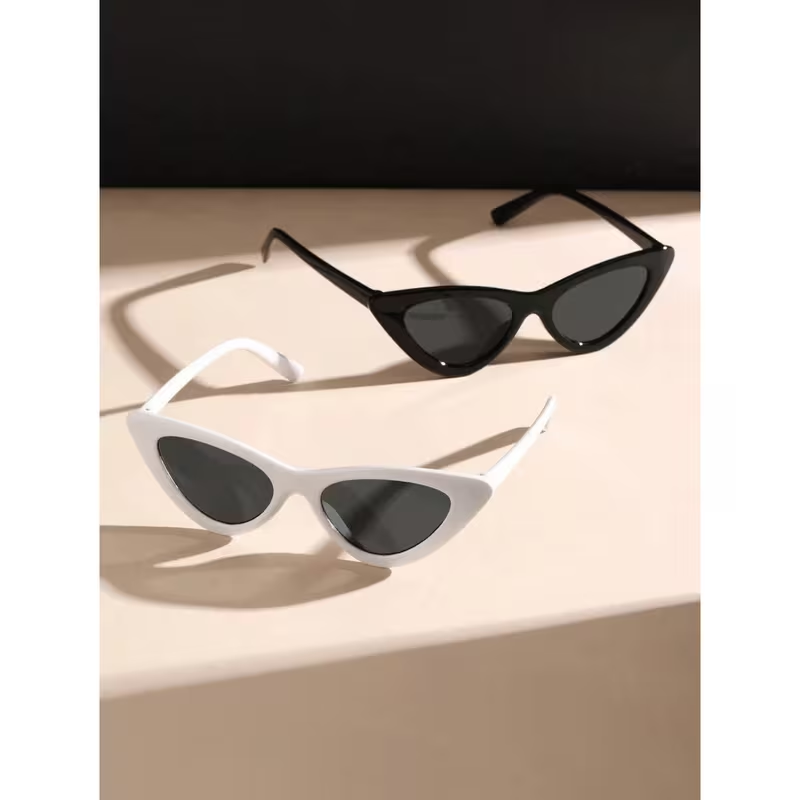 Cat-eye glasses, suitable for themed parties, costume events, and everyday wear.